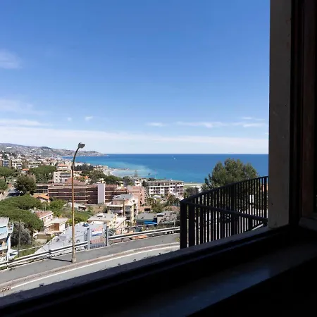 Locazione Turistica Nido Dell' Aquila Hébergement de vacances San Remo